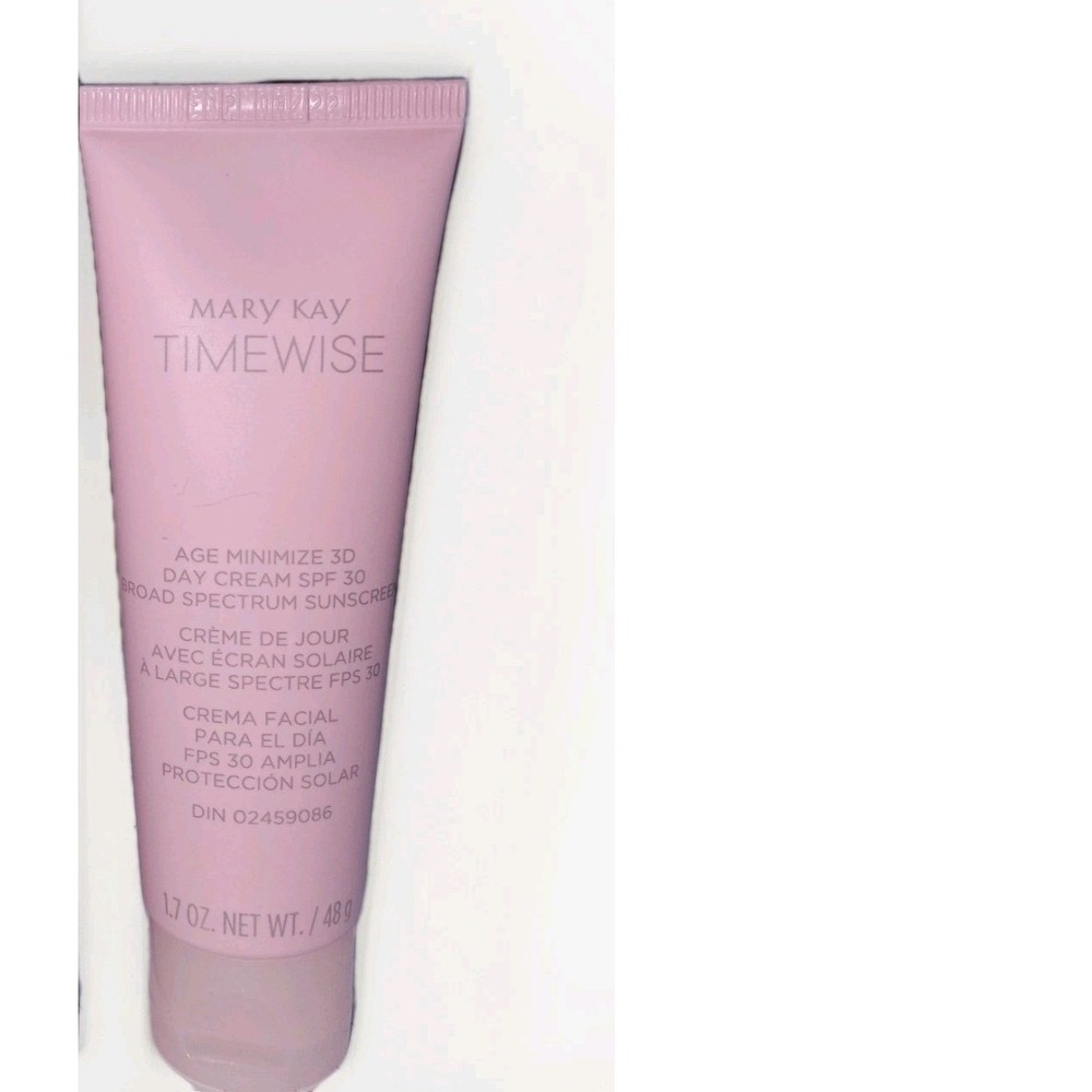 Mary Kay TimeWise Age Minimize 3D Day Cream Broad SPF 30 COMB TO OILY Skin NIB